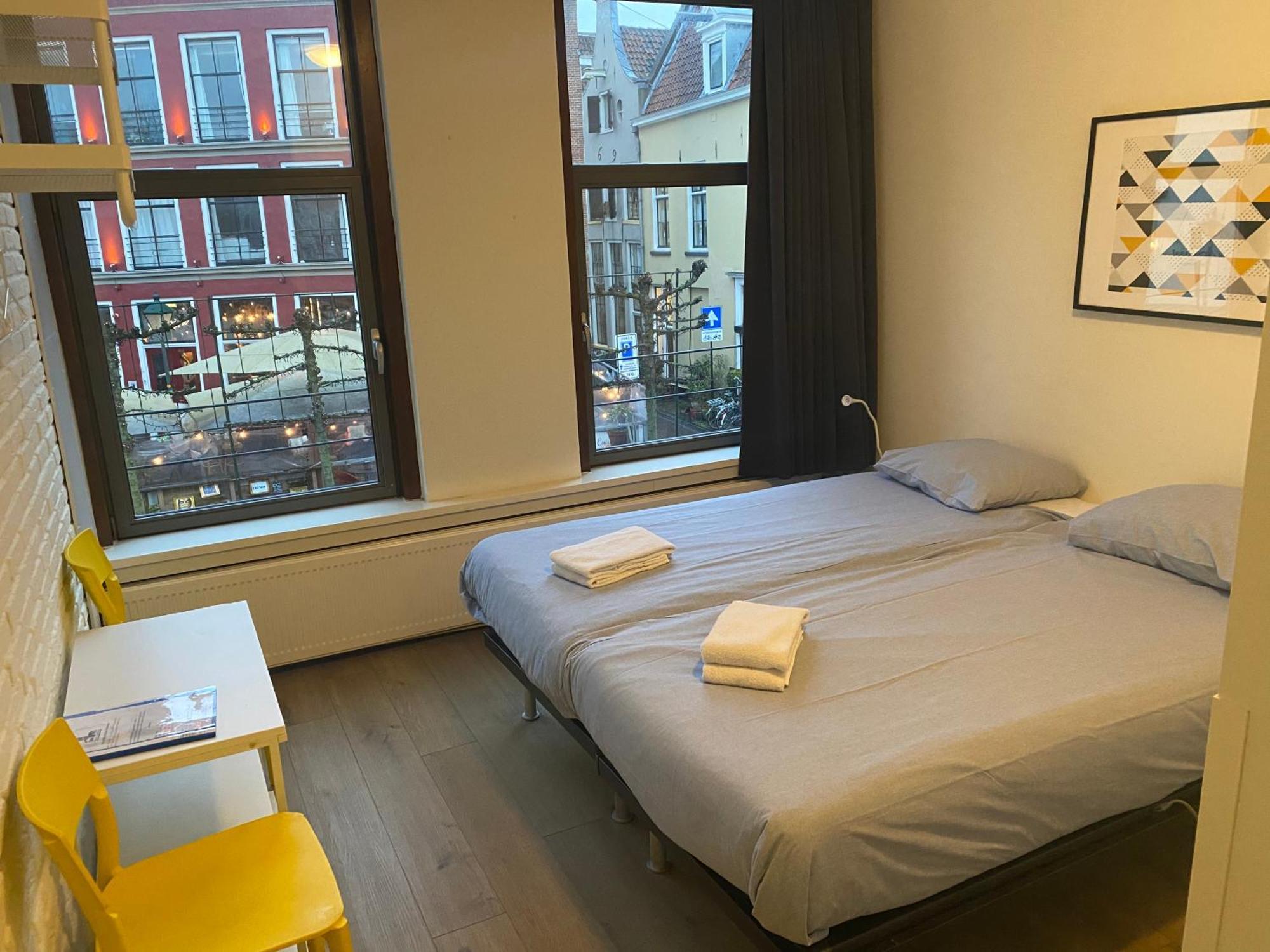 Kleinschalig Hostel In Deventer, Hartje Stad, Aan De Ijssel, 외부 사진